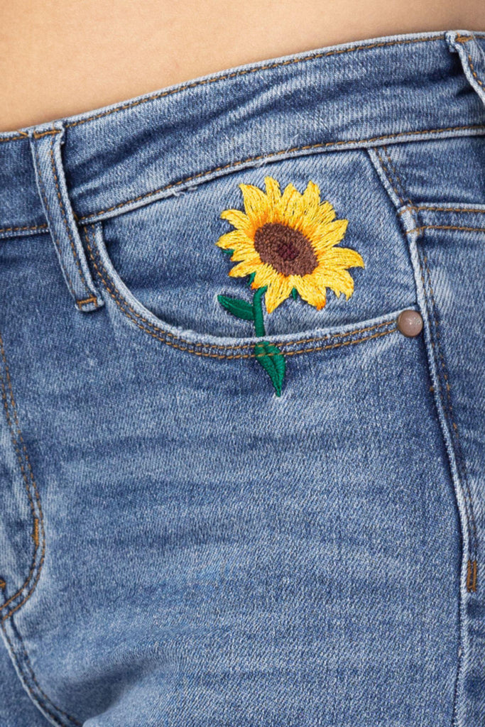Hi-Rise Relaxed Sunflower Embroidery Jeans - 88257 - Judy Blue