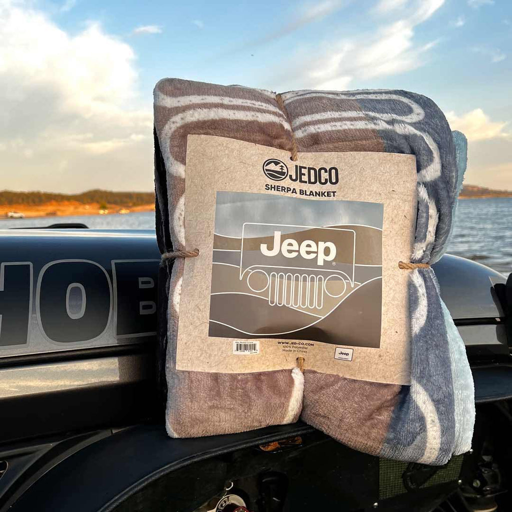 Mountain Grille Sherpa Throw Blanket - Jeep®