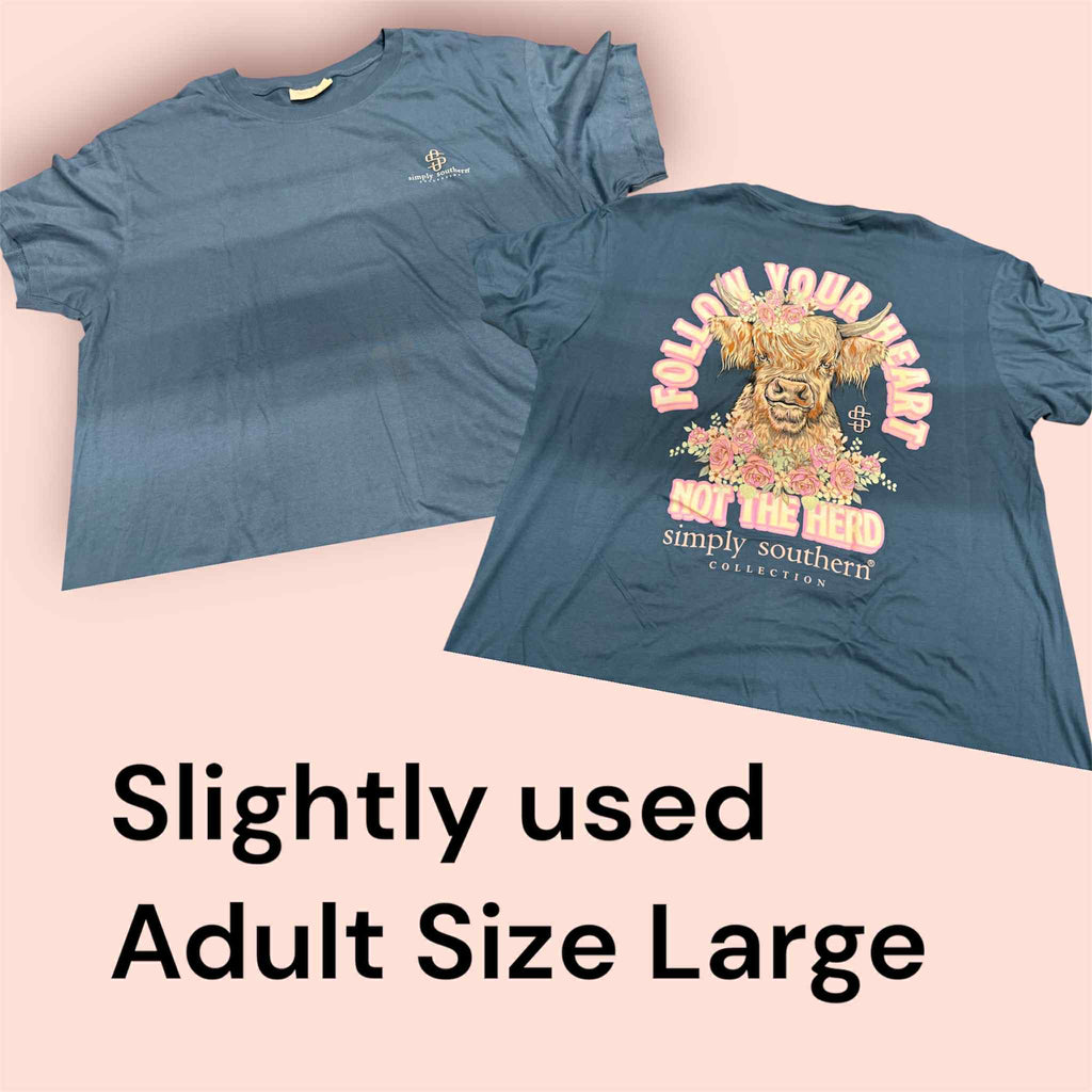 Slightly Used Simply Southern T-Shirt - Follow Your Heart - Adult Size Large (M100)