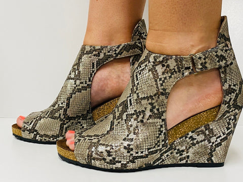 Carley Mixed Berry Glitter Smooth Sandal - Boutique by Corkys